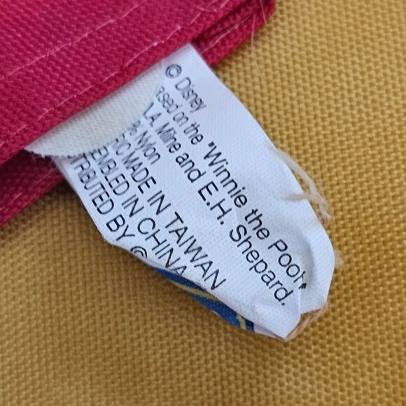 Christmas Winnie the Pooh with Candy Cane Yard Flag Banner 1997 Vintage Holiday - Picture 6 of 10